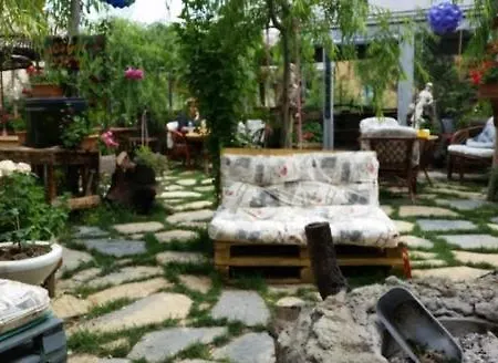 Ala Konuk Evi Agva *
